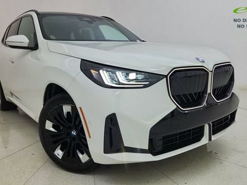 Used 2025 BMW X3 xDrive30i w/ M Sport Package AWD/4WD image 1