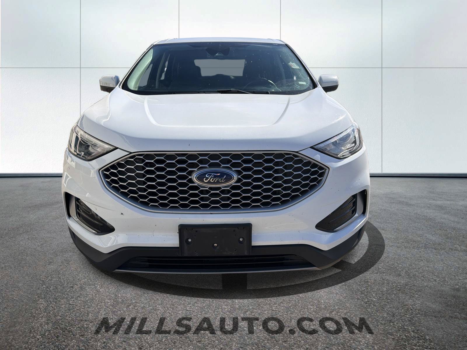 Used 2024 Ford Edge SEL AWD/4WD image 2
