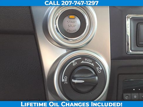 Used 2021 Nissan Titan SV w/ SV Convenience Package image 18