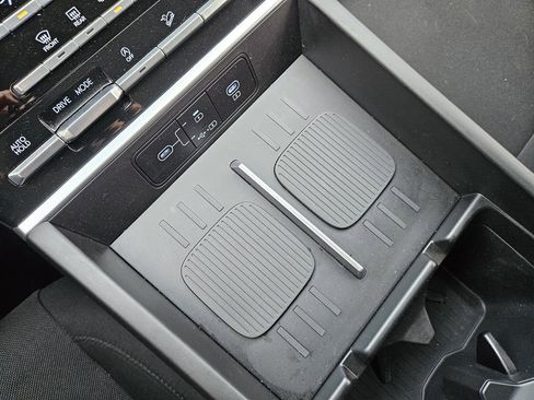 Used 2024 Hyundai Santa Fe SE FWD image 15