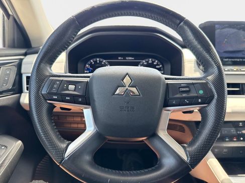 Used 2023 Mitsubishi Outlander SEL FWD image 29