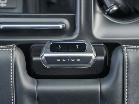 New 2025 Ford Expedition Max Platinum w/ Stealth Performance Package image 36