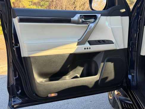 Certified 2022 Lexus GX 460 Premium w/ Premium Plus Package image 21