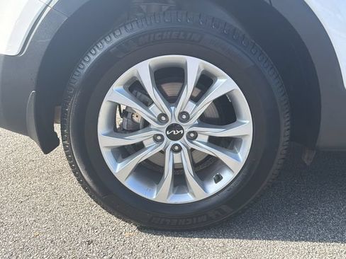 Used 2022 Kia Telluride LX AWD/4WD image 19