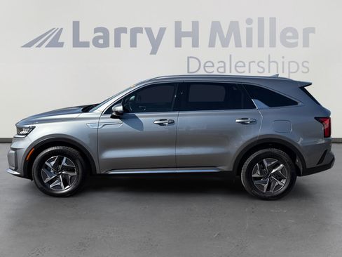 Used 2022 Kia Sorento S image 2