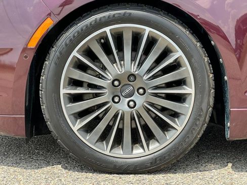 Used 2013 Lincoln MKZ image 12