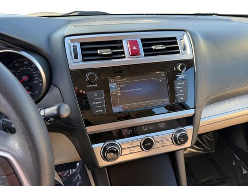 Used 2018 Subaru Outback 2.5i image 12