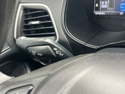 Certified 2023 Ford Edge SE w/ Black Appearance Package image 13