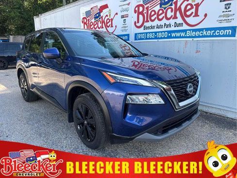 Used 2023 Nissan Rogue SV AWD/4WD image 1