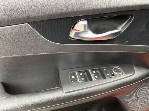 Used 2022 Kia Forte GT-Line w/ GT-Line Technology Package FWD image 18
