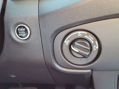Certified 2023 Nissan Frontier SV AWD/4WD image 31
