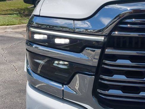 Certified 2025 RAM 2500 Limited AWD/4WD image 10
