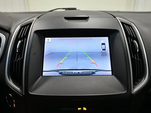 Used 2019 Ford Edge SEL w/ Equipment Group 201A AWD/4WD image 16