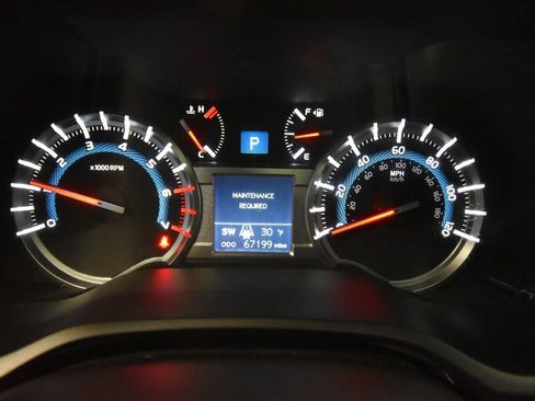 Used 2018 Toyota 4Runner 4WD image 9