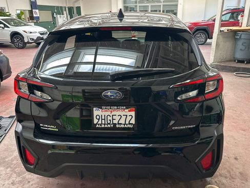 Used 2024 Subaru Crosstrek 2.0i image 4