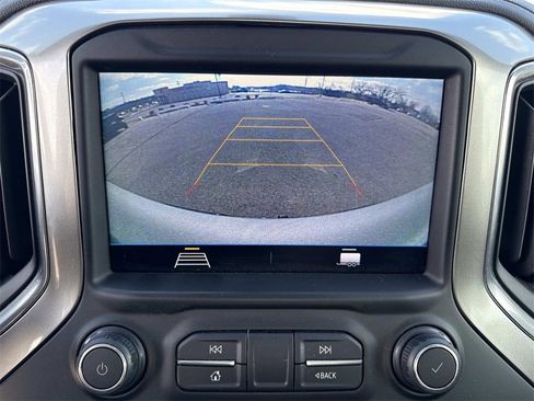 Used 2021 Chevrolet Silverado 1500 LT image 18