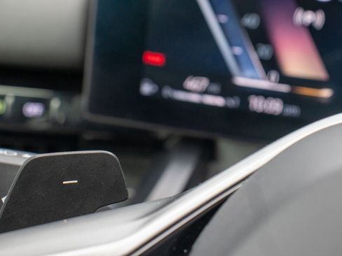 Used 2024 BMW 530i image 31