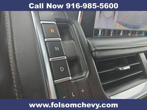 Used 2021 Chevrolet Suburban High Country w/ Premium Package image 18