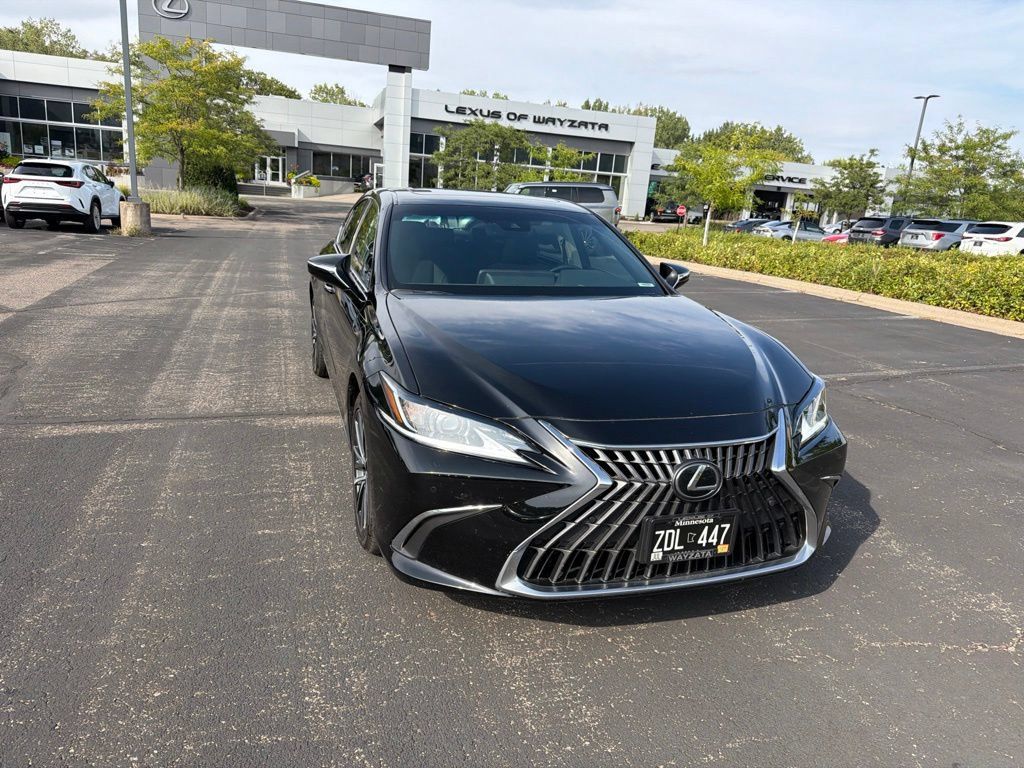 Used 2024 Lexus ES 250 w/ Premium Package AWD/4WD image 13