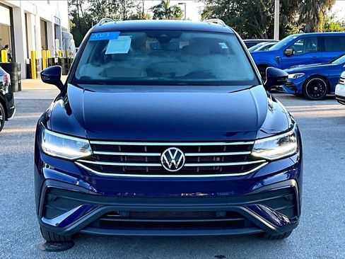 Certified 2023 Volkswagen Tiguan SE w/ Panoramic Sunroof Package image 10