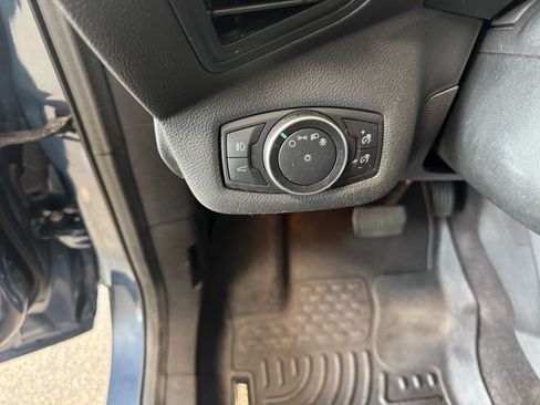Used 2018 Ford Escape SE w/ Ford Safe & Smart Package AWD/4WD image 18