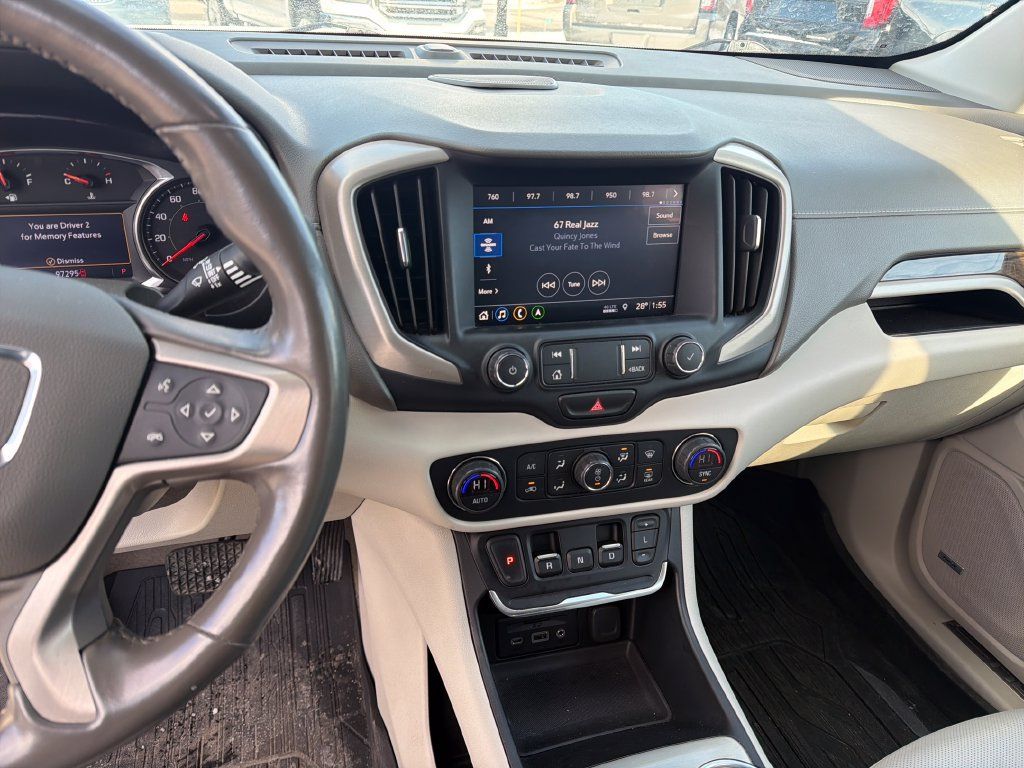 Used 2020 GMC Terrain Denali w/ Denali Premium Package FWD image 20