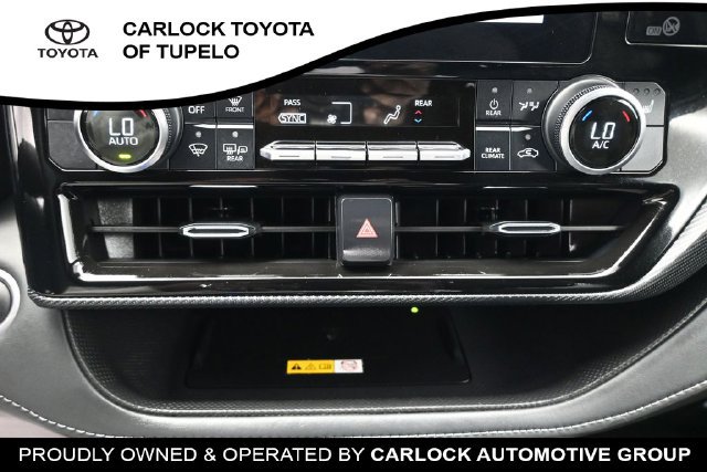Used 2024 Toyota Highlander XSE FWD image 32