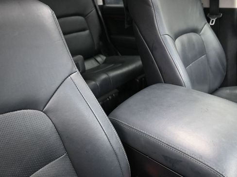 Used 2016 Toyota Land Cruiser image 28