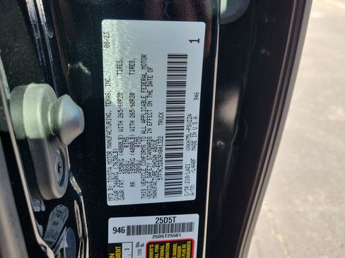 Used 2024 Toyota Tundra Platinum AWD/4WD image 30