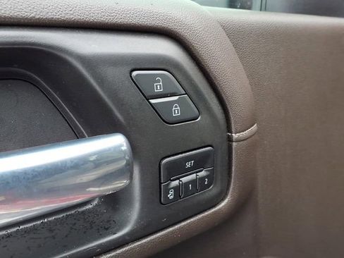 Used 2021 Chevrolet Silverado 2500 LTZ image 12