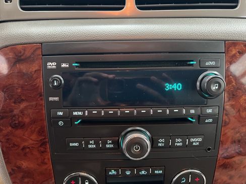 Used 2014 Chevrolet Tahoe LT image 12