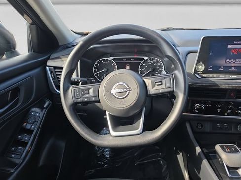 Used 2024 Nissan Rogue S AWD/4WD image 13