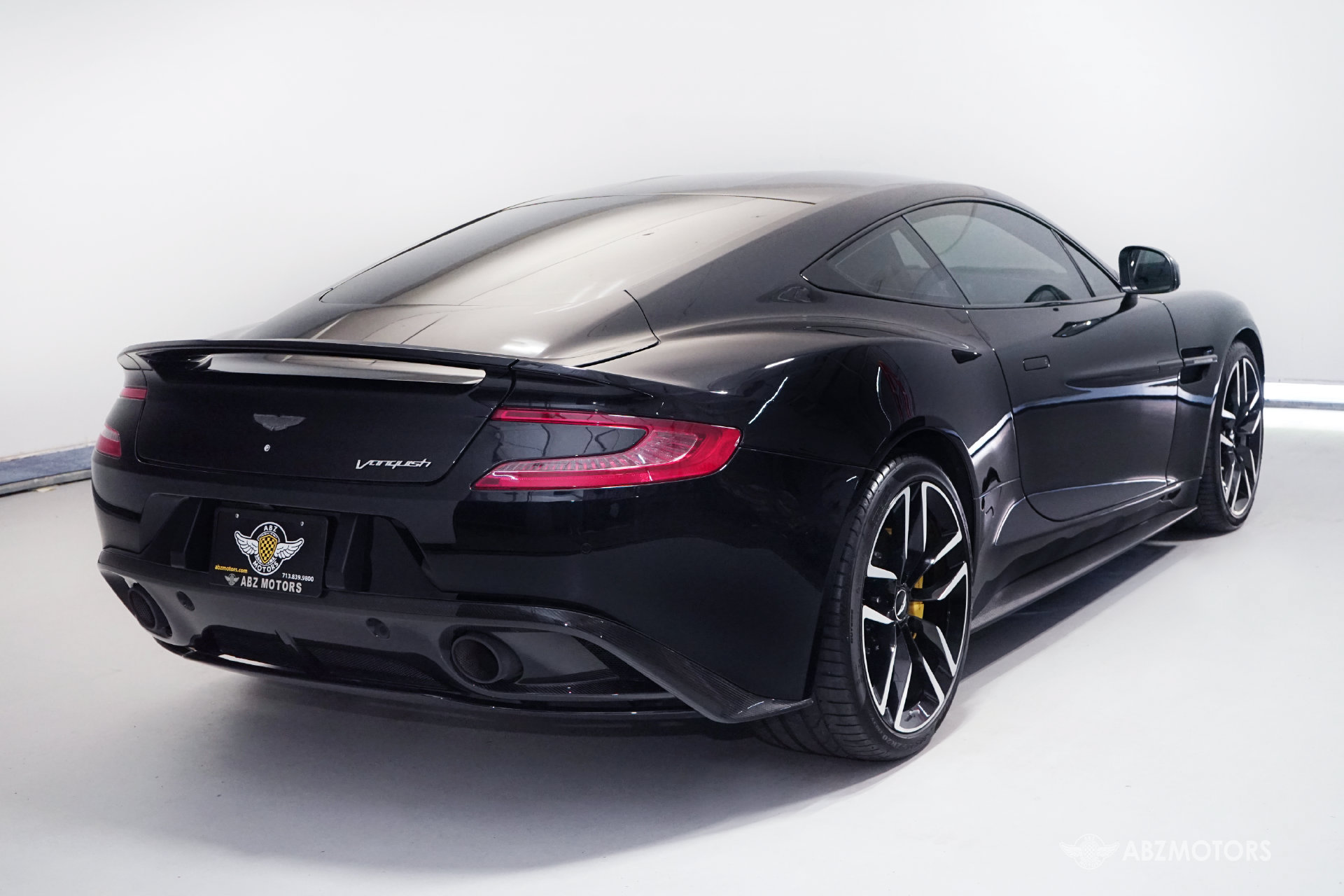 Used 2015 Aston Martin Vanquish Coupe RWD image 5