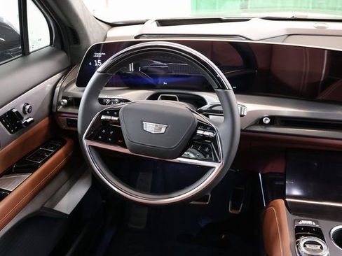 New 2026 Cadillac Vistiq Platinum image 14