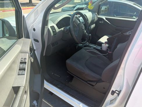 Used 2012 Nissan Xterra X RWD image 5