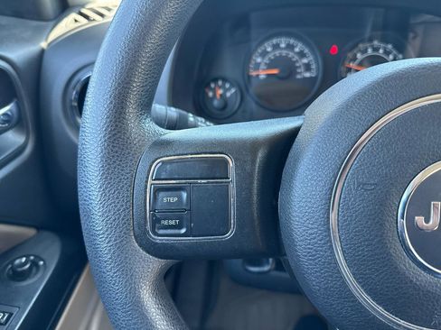 Used 2016 Jeep Patriot Sport w/ Power Value Group FWD image 14