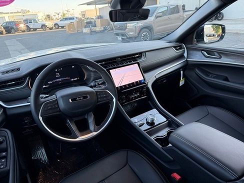 New 2025 Jeep Grand Cherokee L Limited w/ Trailer Tow Package image 19