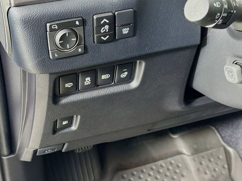 Certified 2023 Lexus GX 460 Premium w/ Premium Plus Package image 10