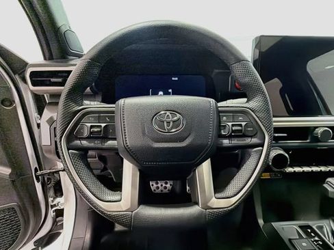 Certified 2024 Toyota Tacoma TRD Sport w/ TRD Sport Premium Package AWD/4WD image 9