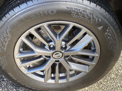 Used 2021 Nissan Rogue S AWD/4WD image 26