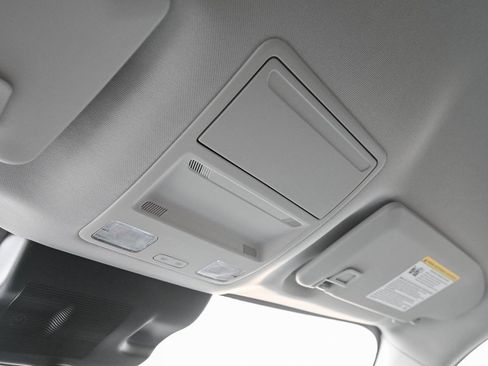 New 2025 Ford Maverick XLT image 34