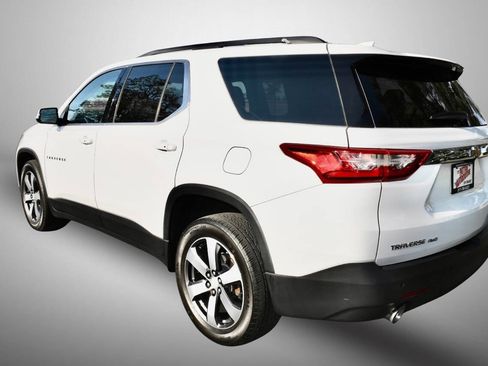 Used 2019 Chevrolet Traverse LT w/ LT Premium Package AWD/4WD image 5