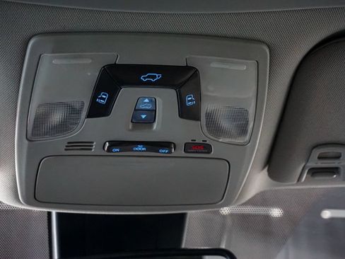 Used 2019 Toyota Sienna XLE Premium FWD image 38