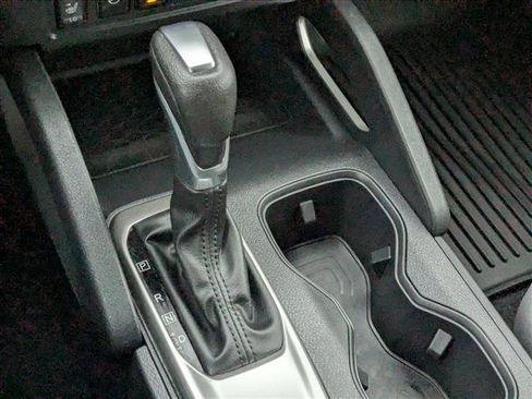 Used 2022 Nissan Frontier SV image 11