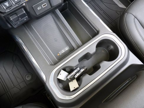 Used 2022 Chevrolet Silverado 2500 LTZ w/ LTZ Plus Package image 53