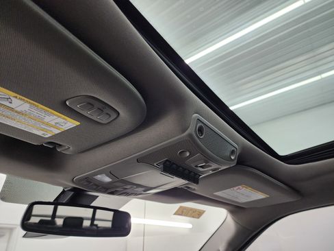 Used 2017 Ford F250 Lariat w/ Lariat Ultimate Package image 13