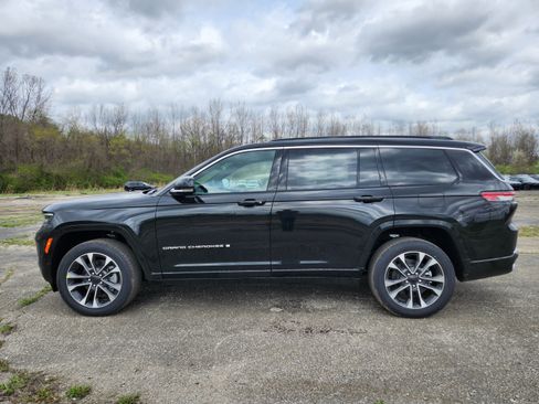 New 2025 Jeep Grand Cherokee L Overland image 16
