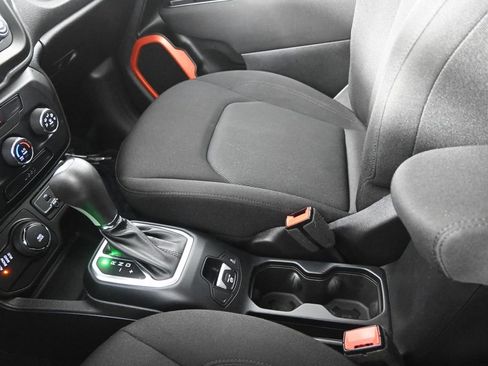 Used 2020 Jeep Renegade Sport AWD/4WD image 32