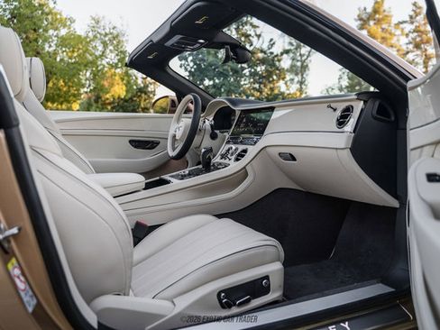 Used 2026 Bentley Continental GTC AWD/4WD image 52