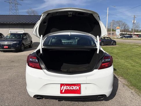 Used 2017 Buick Regal Sport Touring FWD image 22